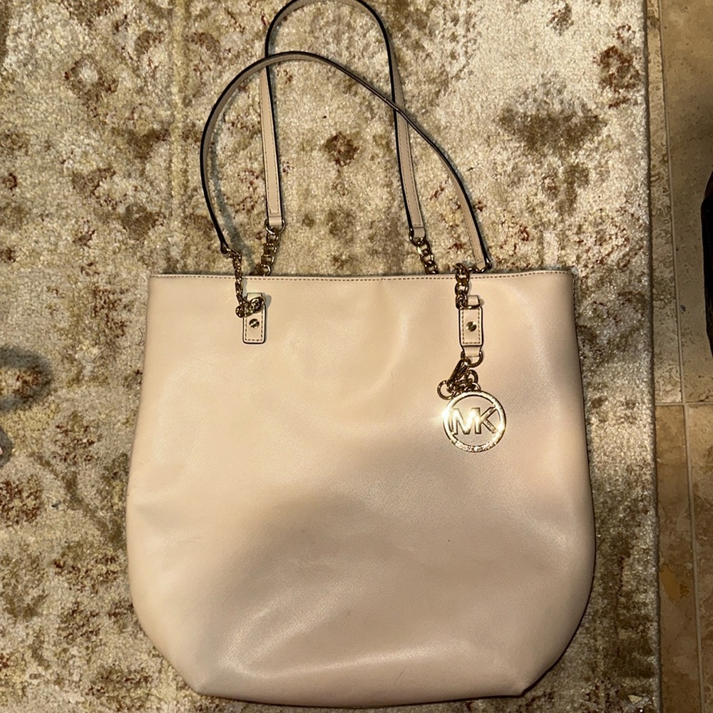 Michael kors tote